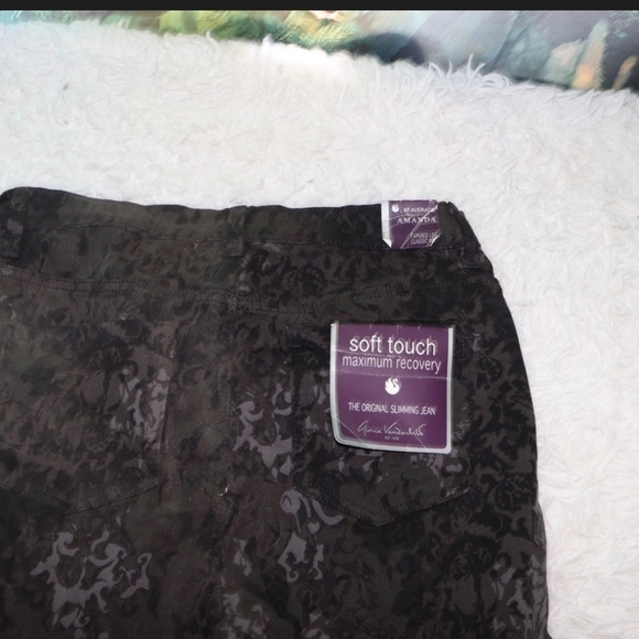 Women’s Gloria Vanderbilt Amanda Style Pants - Picture 5 of 5